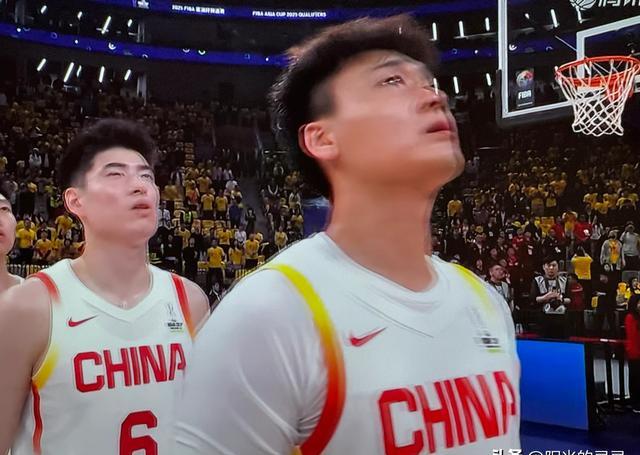 抢庄牛牛-激烈较量即将展开，球队备战全力冲刺