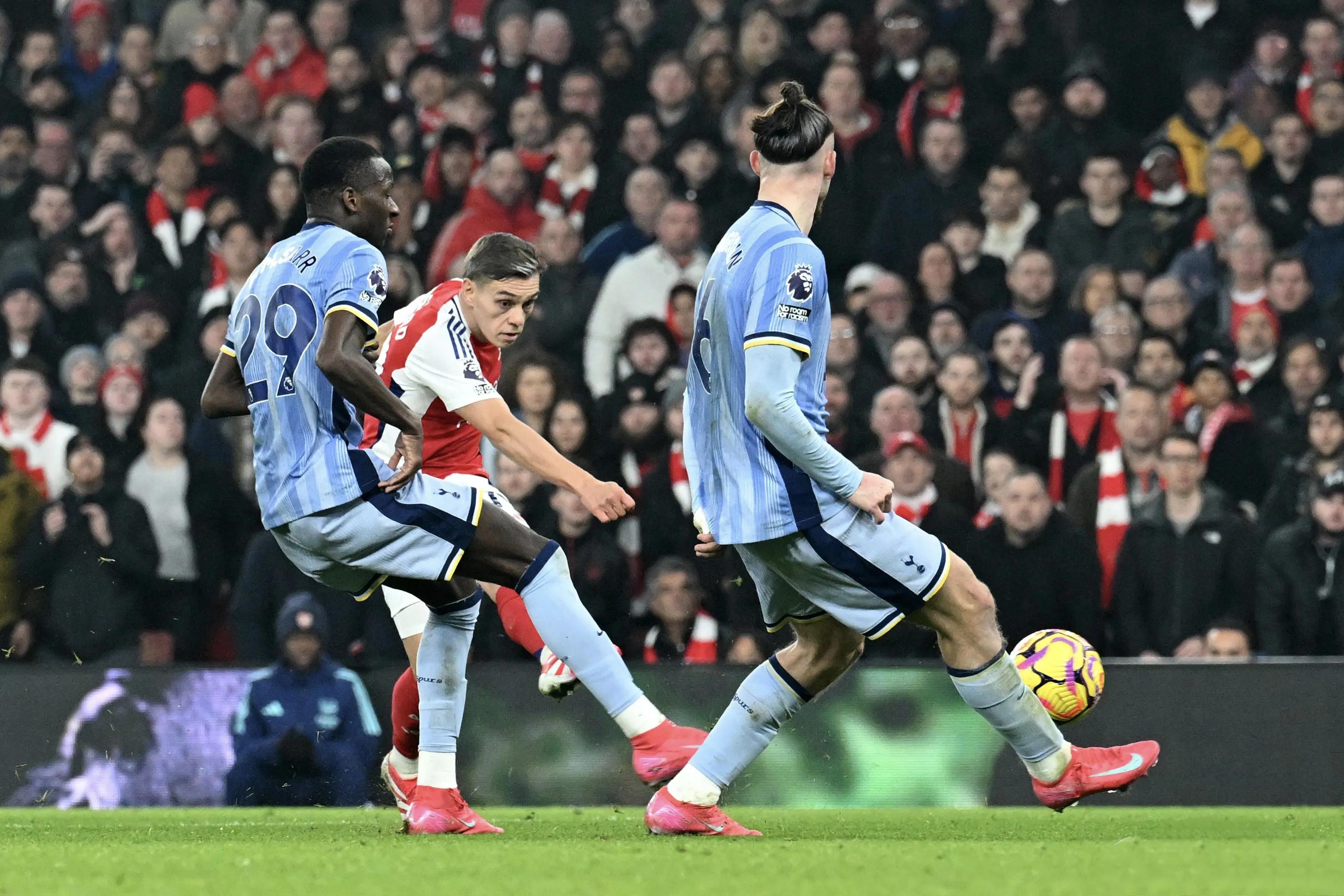 牛牛游戏-热刺主场惨败,球队面临重要转折点是什么